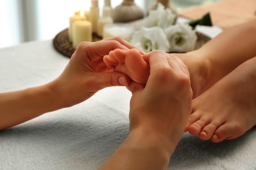 Rentouttava jalkahieronta 45 min | Helsinki