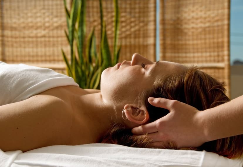 Intialainen päähieronta | Tampere