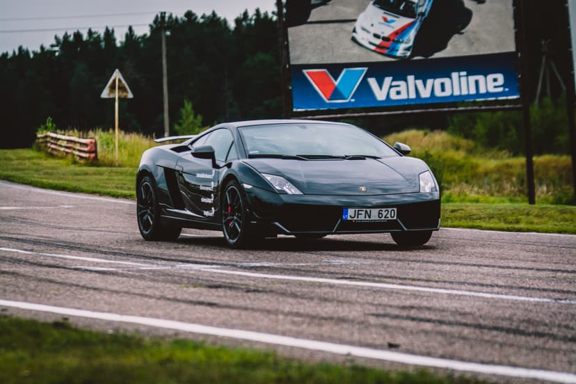 Lamborghini -ajopaketti | Alastaro