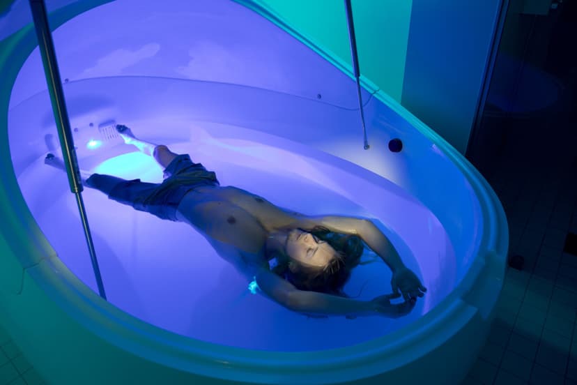 Rentoutuskellunta kahdelle Floatilla | Helsinki