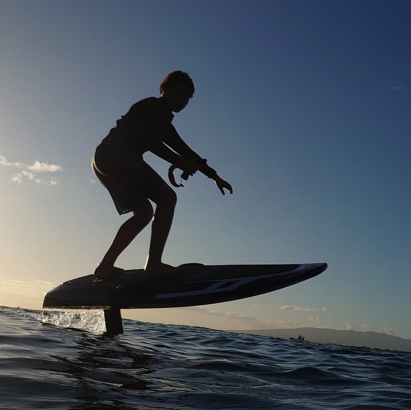 Elämyksellinen eFoil -lautavuokraus 1vrk pe-su | Turku