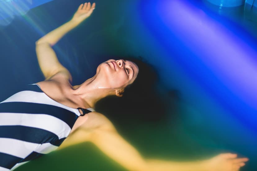 Rentoutuskellunta ja hierontatuoli 90 + 90 min kahdelle | Porvoo