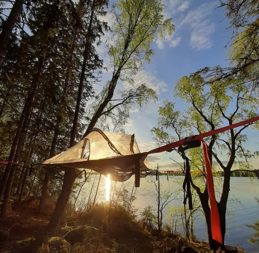 Tentsile-majoitus kahdelle | Akaa