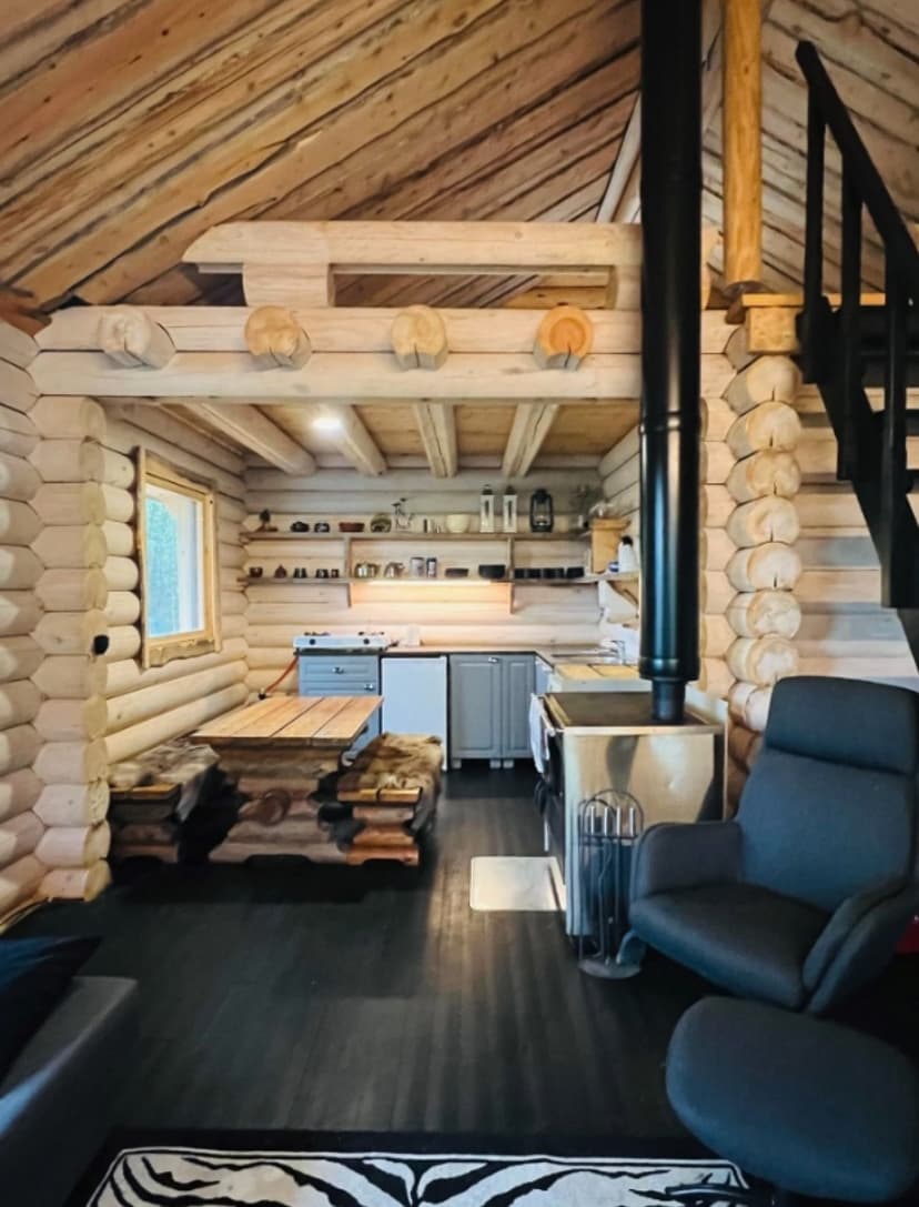 Täysihoidollinen majoitus erämökissä kahdelle arkena (2 vrk) | Ivalo