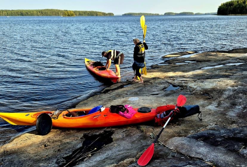 Kasinosaarten kierto SUP-laudalla tai melomalla ryhmälle | Savonlinna