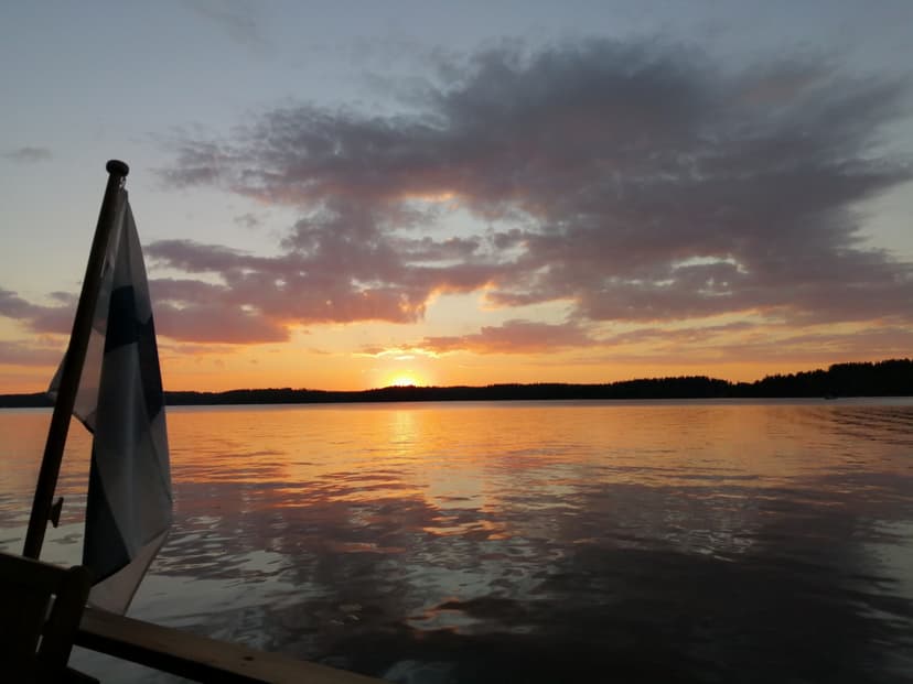 Houseboat Lohjan Helmi - 1vrk yöpyminen sesonkiajan ulkopuolella | Lohja