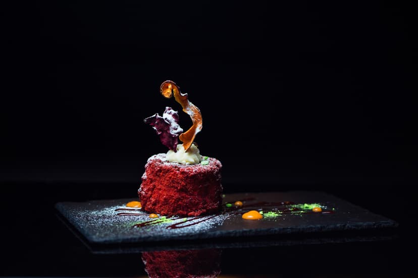 Dine in the Dark - Illallinen pimeässä kuudelle | Turku