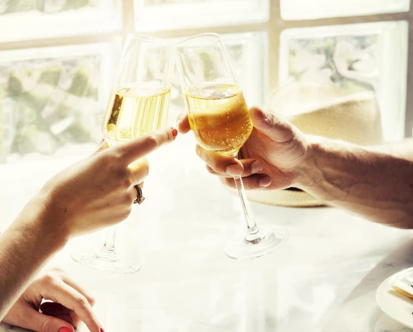 Samppanjamaistelu kahdelle Gilletissä | Helsinki